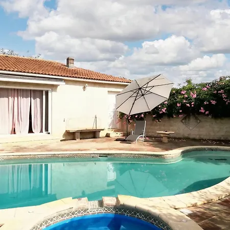Ensoleillee & Piscine Privee A Aleria (Corsica)