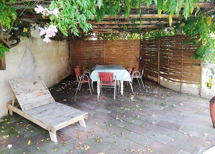 Ensoleillée&piscine Privée à * Aléria