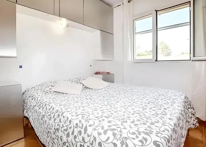 Ensoleillée&piscine Privée à Villa *