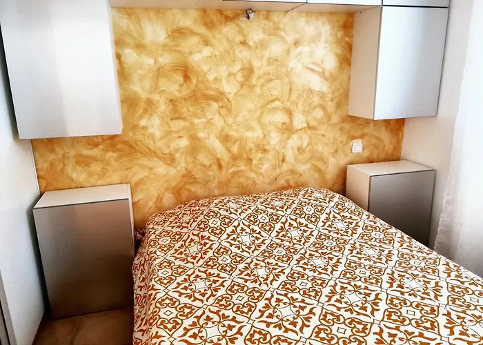 Ensoleillée&piscine Privée à Villa Aléria