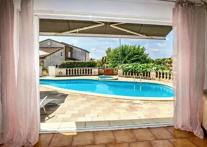 Villa Ensoleillée&piscine Privée à Aléria